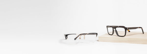 flat lat image of Kraywoods anti fatigue lens glasses on a white background