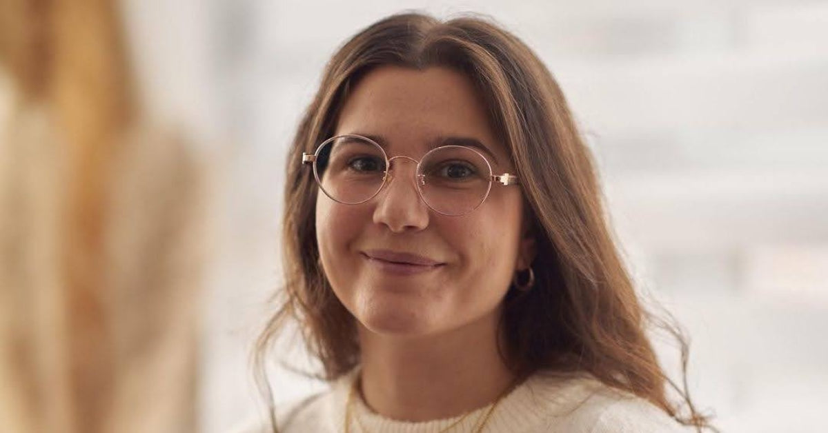 Best Glasses for Wide Faces: Expert Picks for a Comfortable Fit