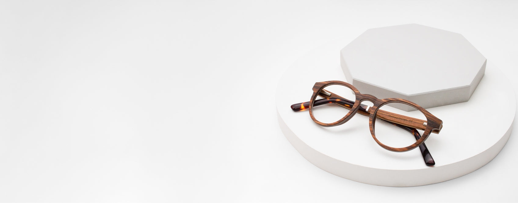Lightweight Glasses: Ultra-Comfortable Frames Made for All-Day Wear