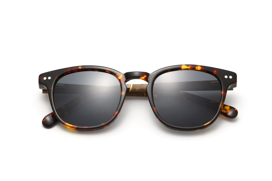 Carter, Vert Tortue Lunettes de soleil rétro carrées - pliées